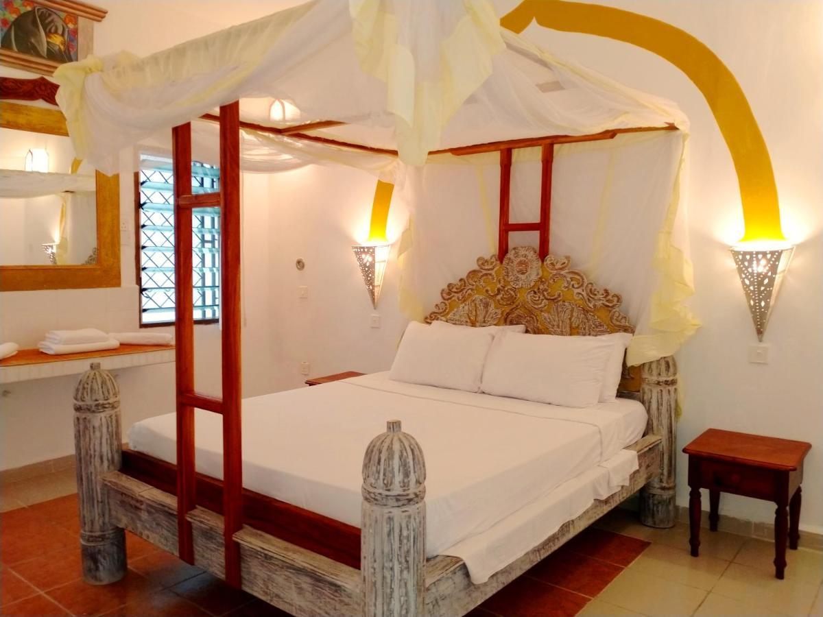 Watamu Solana Apartments Esterno foto