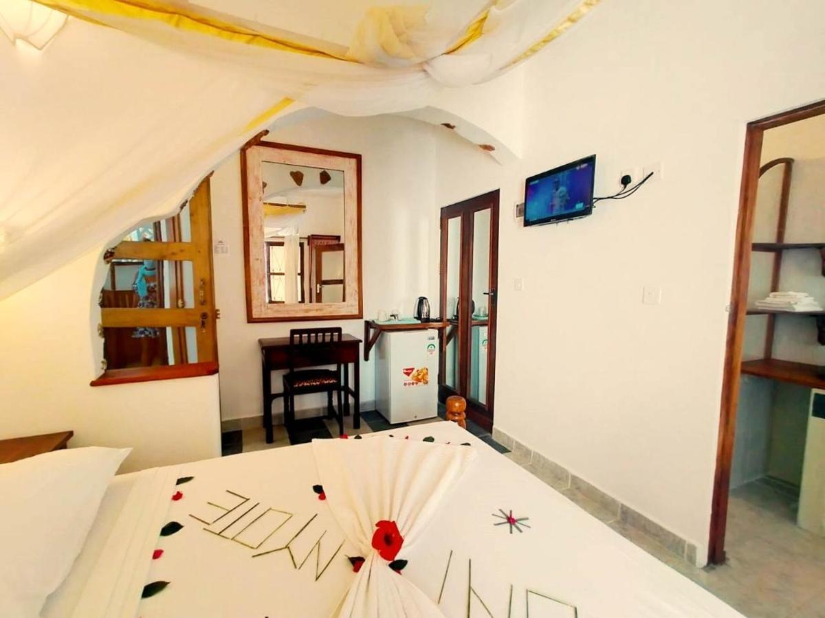 Watamu Solana Apartments Esterno foto