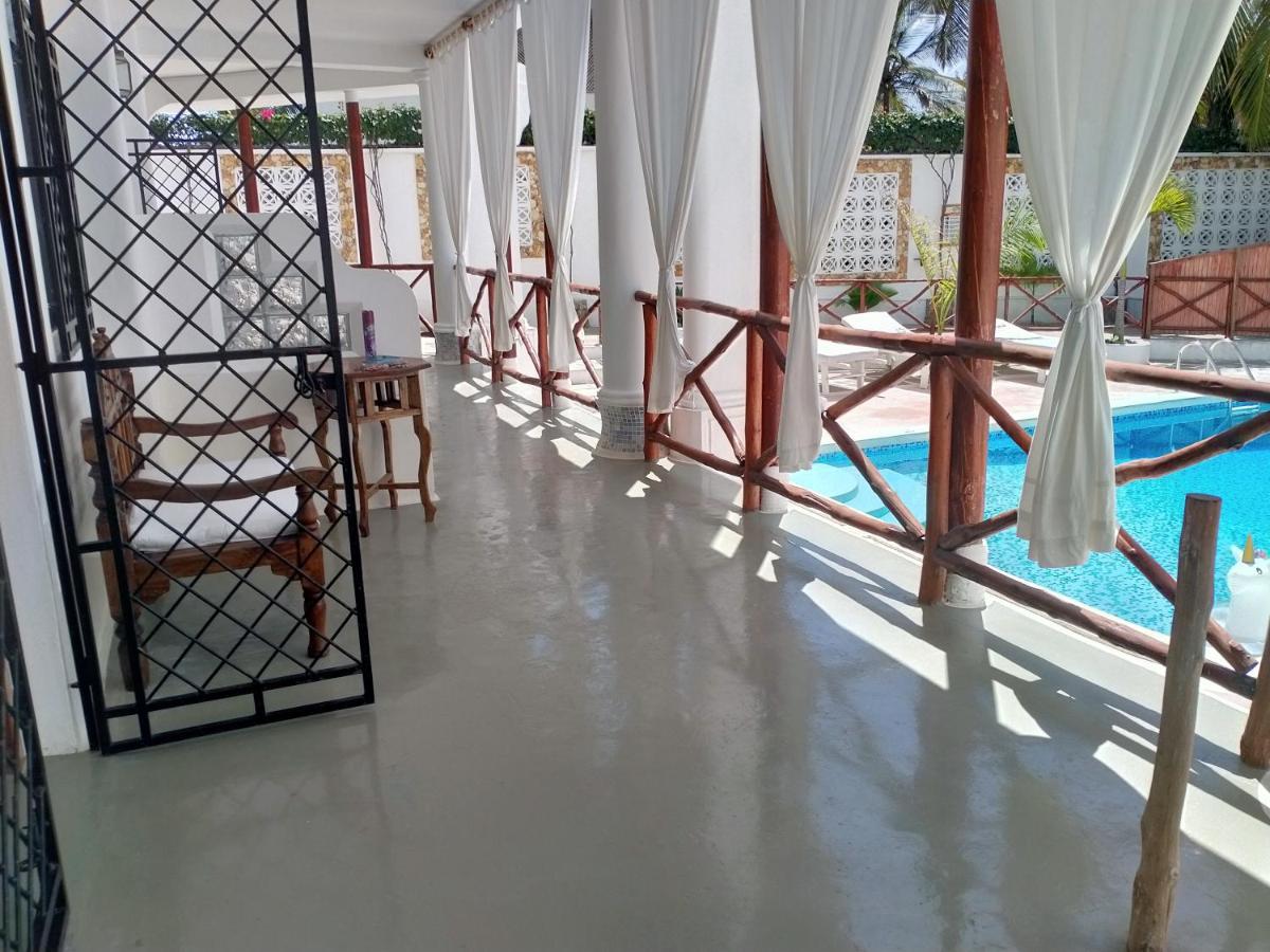 Watamu Solana Apartments Esterno foto