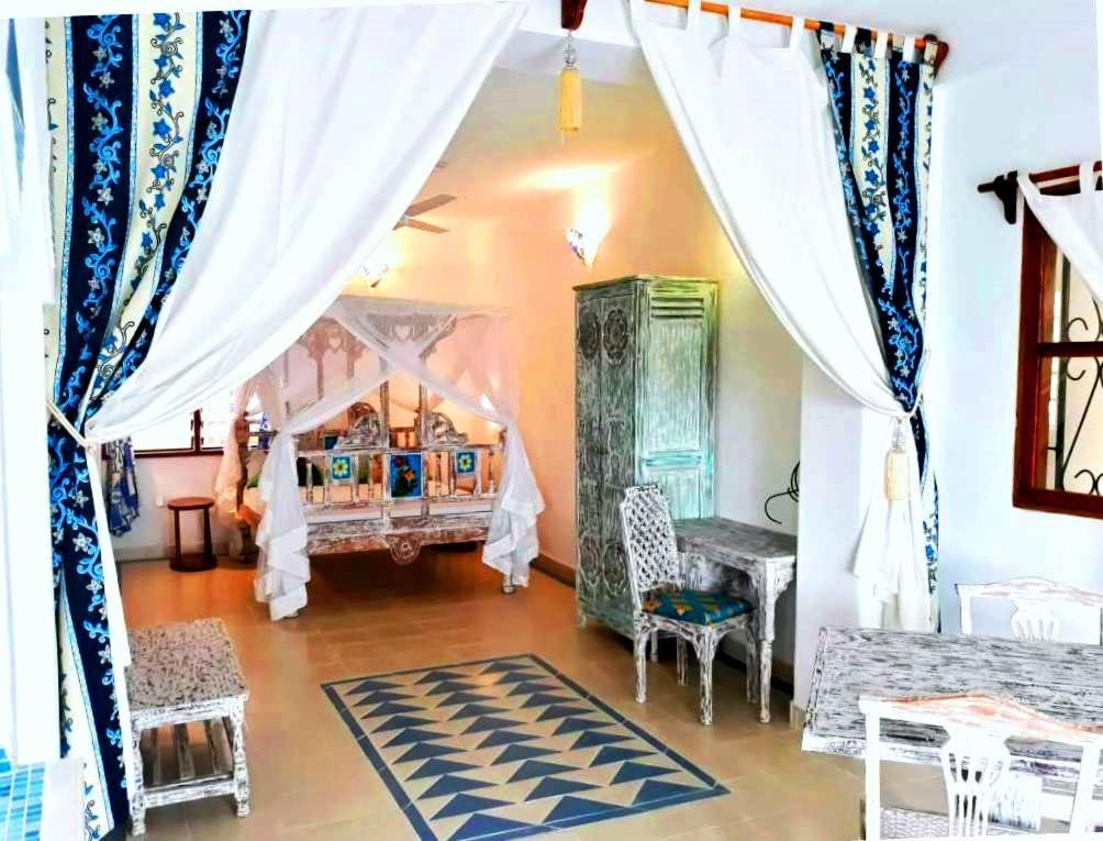 Watamu Solana Apartments Esterno foto